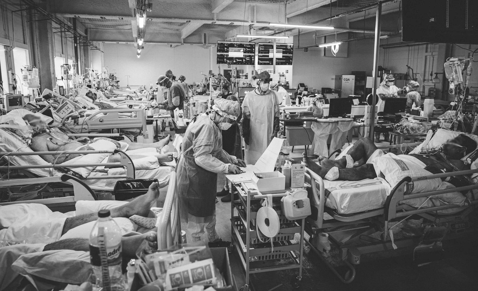 Unique Facts About the Discovery of Anesthesia - a black and white photo of people in a hospital