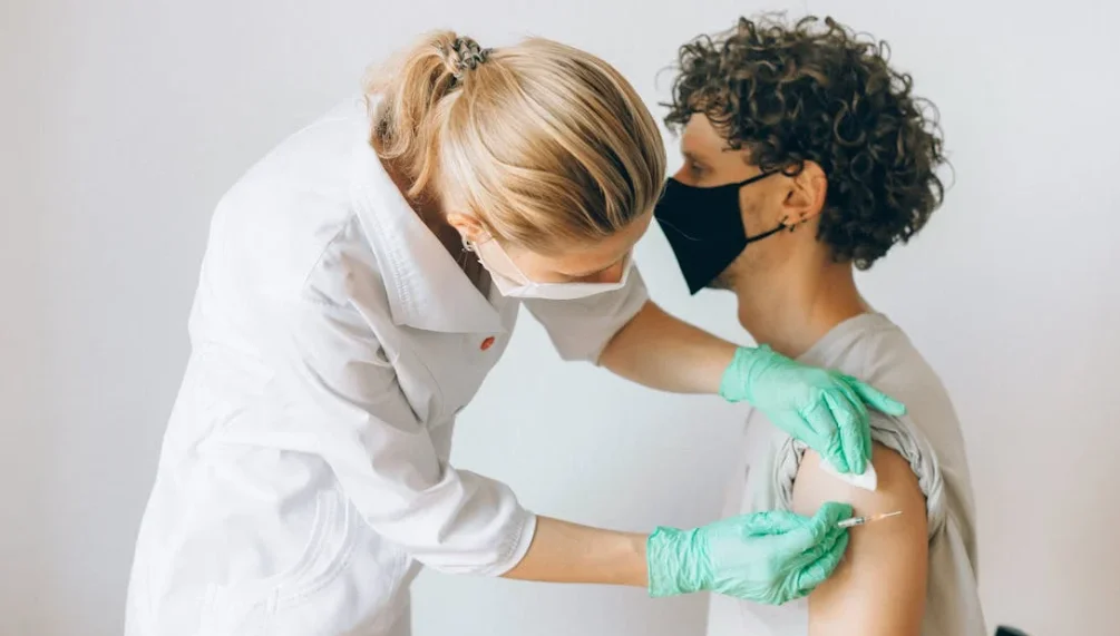 7 Unique Facts Behind the Polio Vaccine Discovery That Changed the World